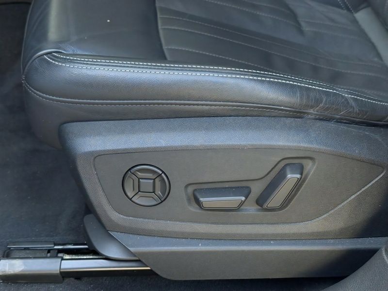 Gebraucht Audi e-tron Advanced 300 kW (408 PS) 2022 Blau SUV