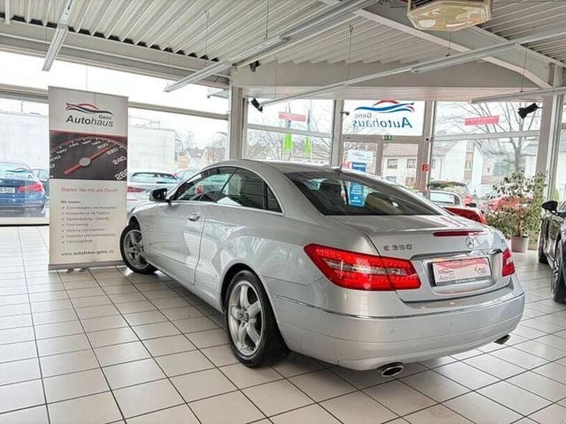 Gebraucht Mercedes E350 Avantgarde 292 PS (214 kW) 2011 Silber Coupé