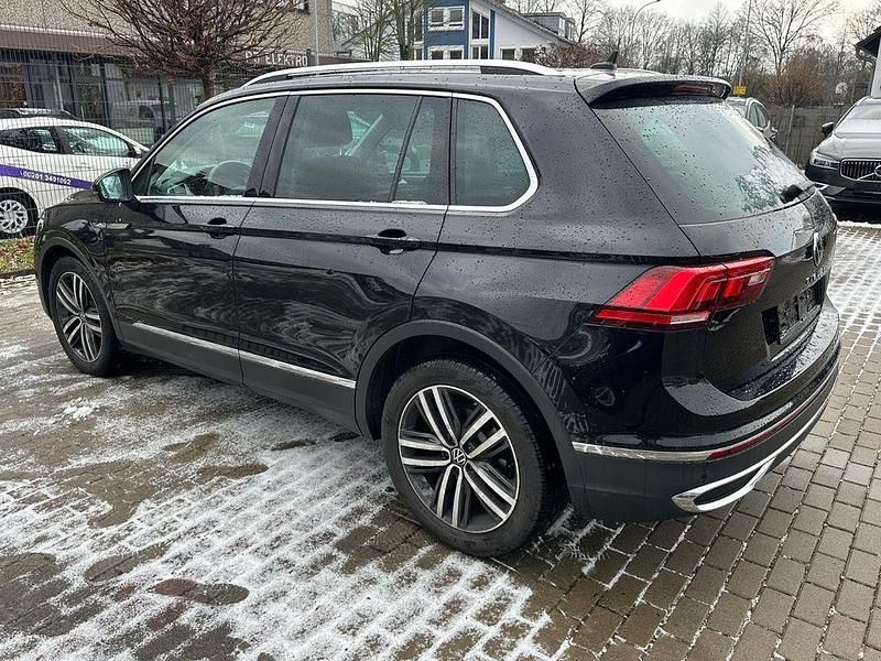 Gebraucht VW Tiguan Elegance 150 PS (110 kW) 2021 Deep black perleffekt SUV