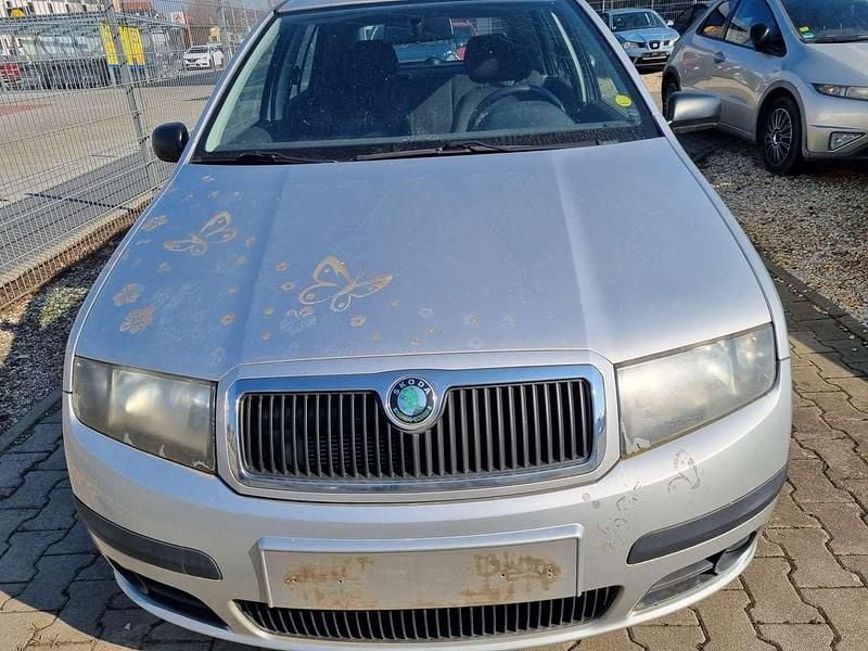 Gebraucht Skoda Fabia Classic 54 PS (39 kW) 2006 Diamantsilber met. Kleinwagen