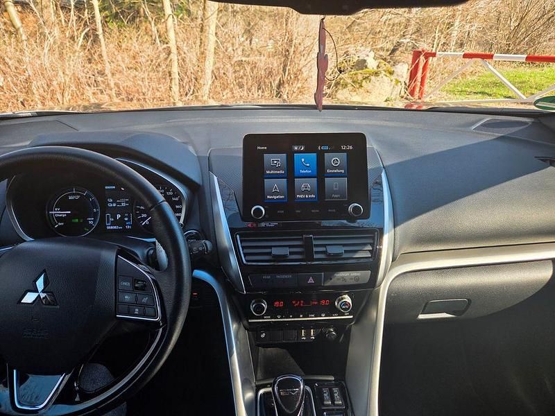 Gebraucht Mitsubishi Eclipse Cross Plus 188 PS (138 kW) 2022 Silber SUV