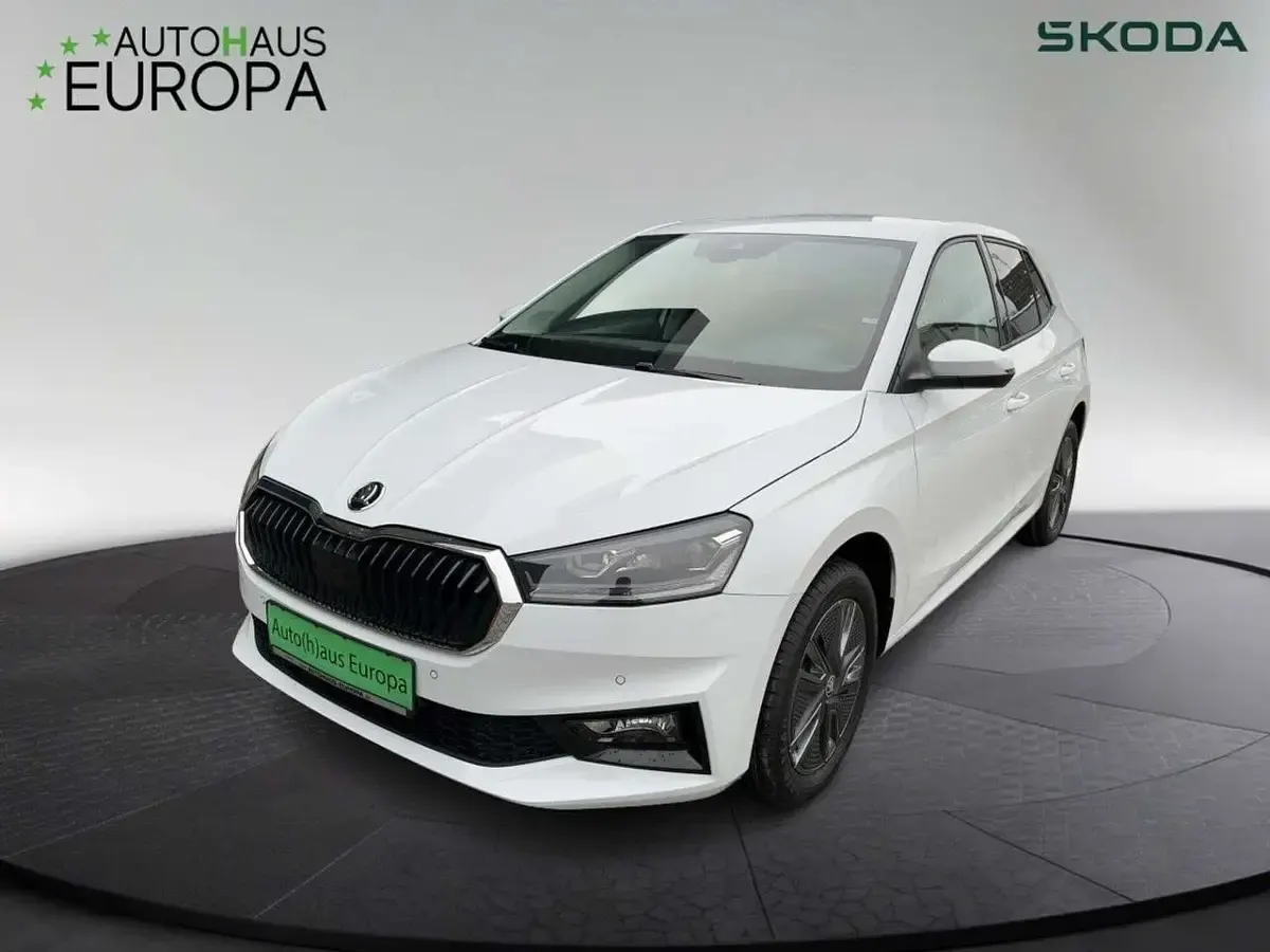 Neu Skoda Fabia Selection 116 PS (85 kW) 2026 Moon weiss metallic Kleinwagen