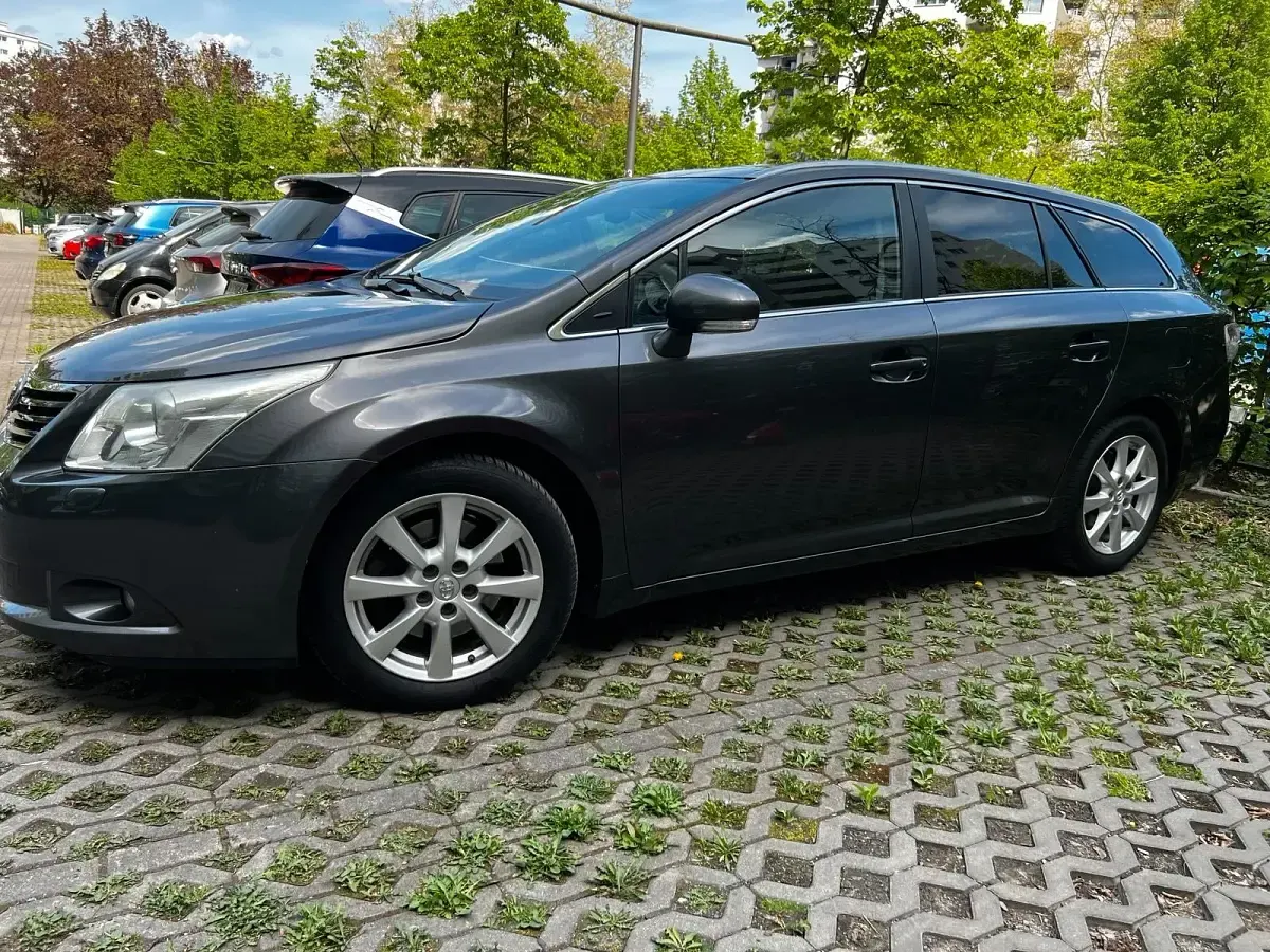 Gebraucht Toyota Avensis 2011 Grau Kombi
