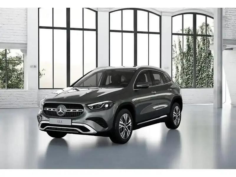 Gebraucht Mercedes GLA200 Progressive 163 PS (119 kW) 2025 Grau metalliclack mountaingrau SUV