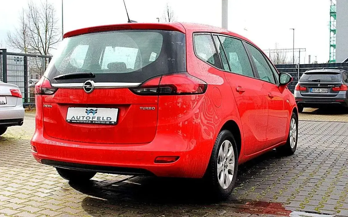 Gebraucht Opel Zafira 140 PS (102 kW) 2017 Rot Van / Kleinbus