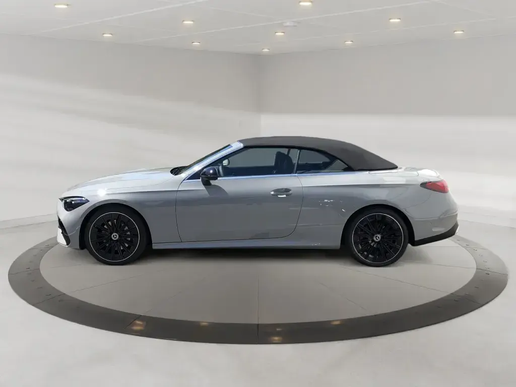 Gebraucht Mercedes CLE300 258 PS (189 kW) 2026 Grau manufaktur alpingrau uni Cabrio