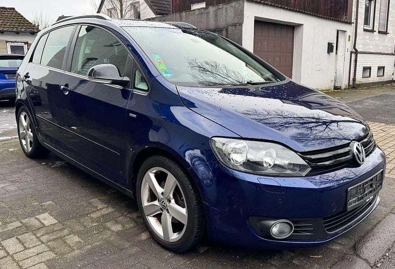 Gebraucht VW Golf Match 105 PS (77 kW) 2012 Shadow blue metallic Limousine