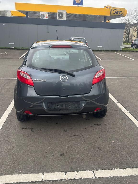 Gebraucht Mazda 2 Independence 68 PS (50 kW) 2009 Grau Kleinwagen