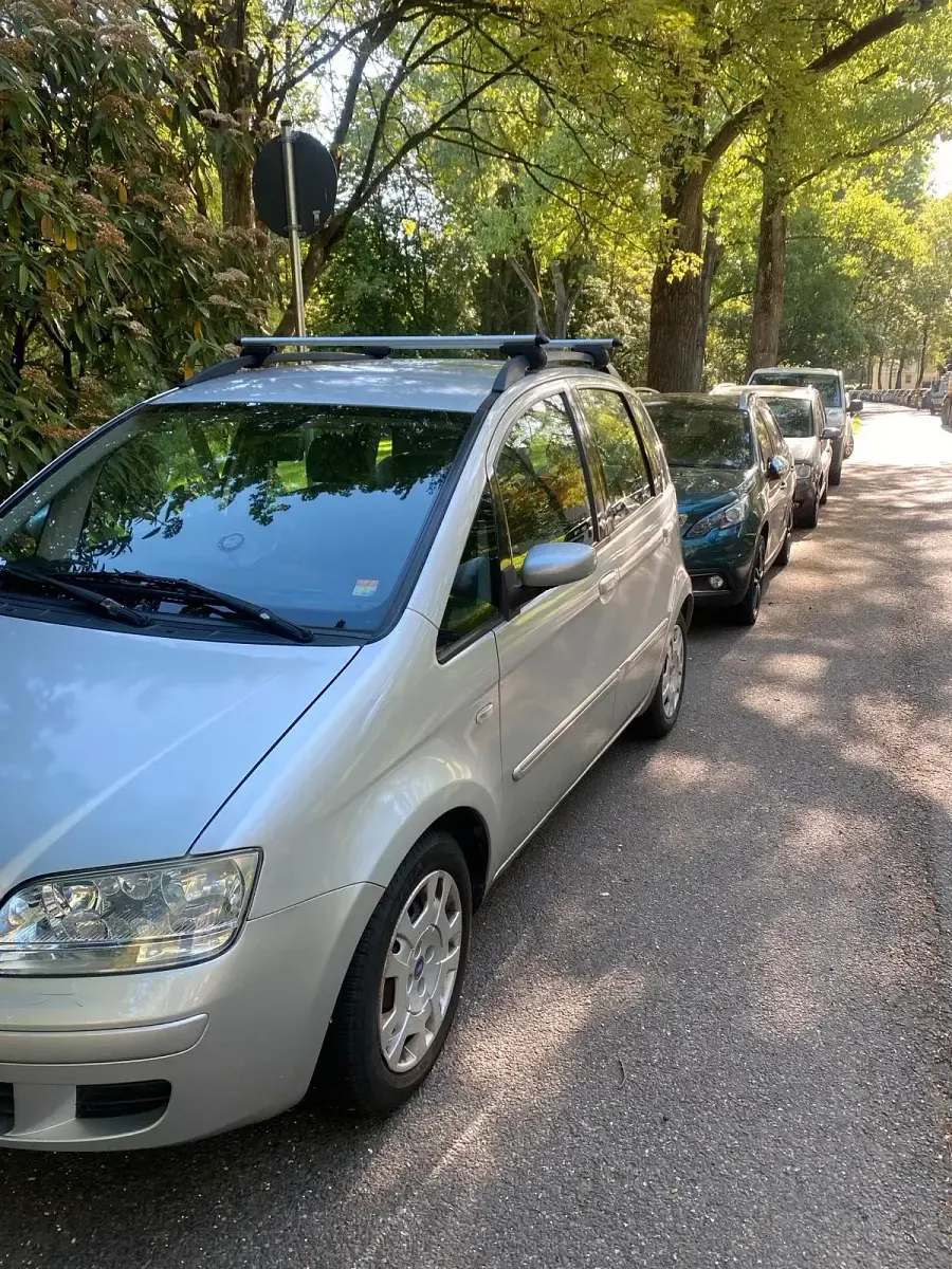 Occasion Fiat Idea 95 ch (69 kW) 2005 Gris Monospace
