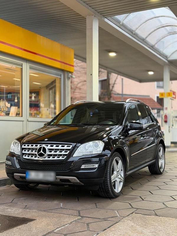 Gebraucht Mercedes ML350 AMG 231 PS (169 kW) 2011 Schwarz SUV