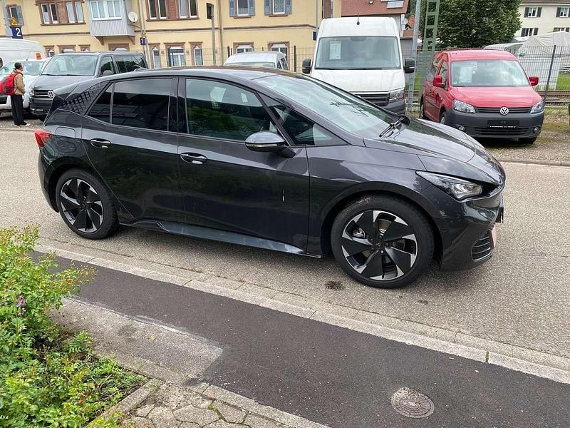 Usata Cupra Born 150 kW (204 CV) 2023 Grigio Utilitaria