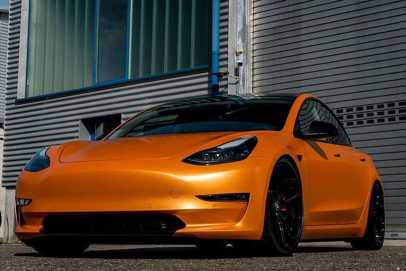 Gebraucht Tesla Model 3 Performance 377 kW (513 PS) 2021 Orange Limousine