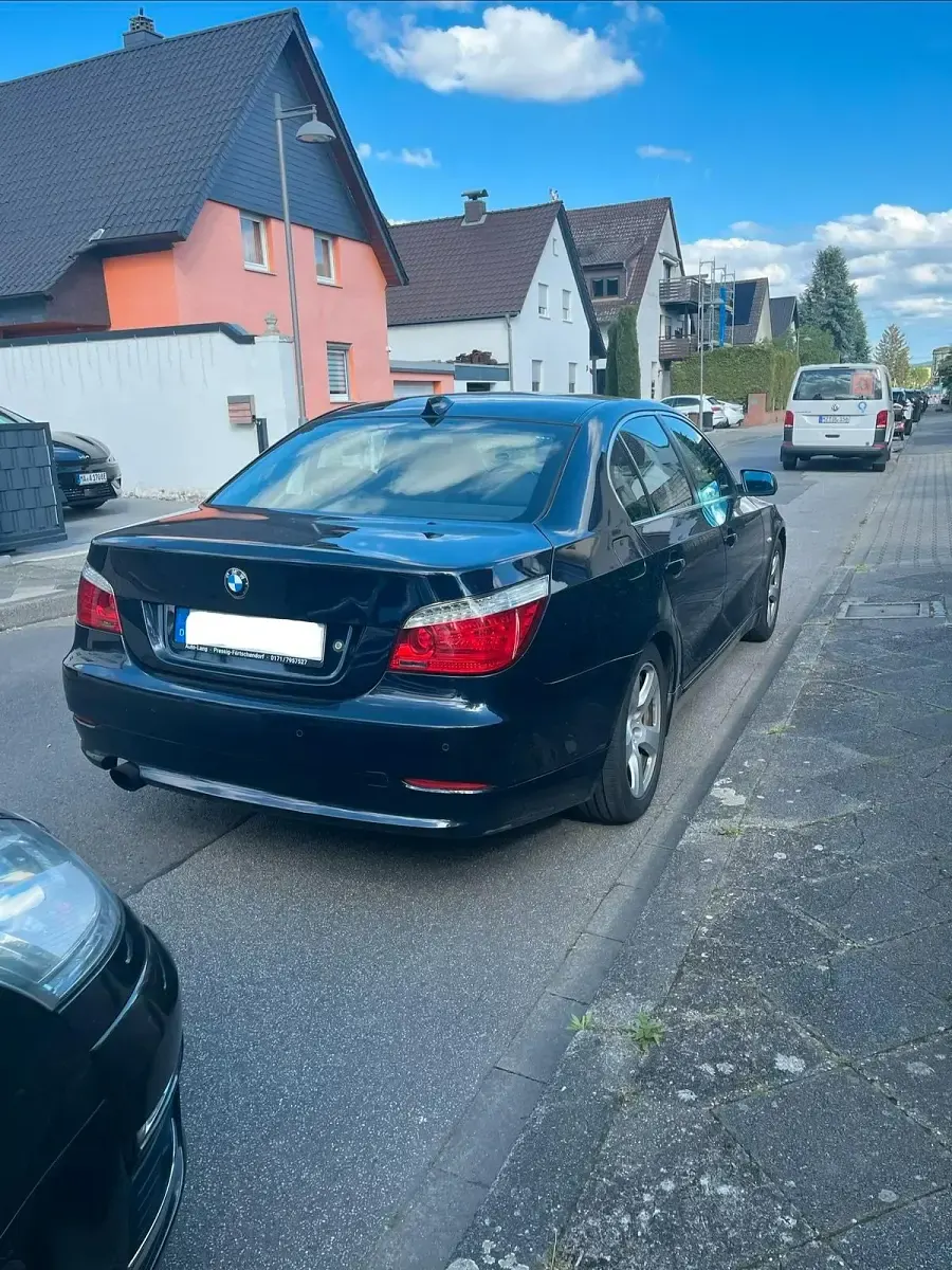 Gebraucht BMW 520 170 PS (125 kW) 2008 Blau Limousine