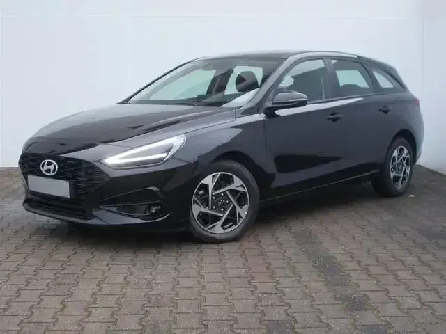 Gebraucht Hyundai i30 Trend 101 PS (74 kW) 2024 Schwarz Kombi