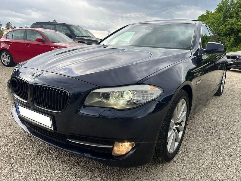 Blau Gebraucht 2012 BMW 520 Limousine | 7.590 € (Guter Preis) - Bild 1/4