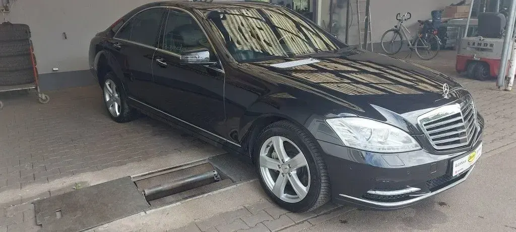 Gebraucht Mercedes S350 258 PS (189 kW) 2012 Schwarz Limousine