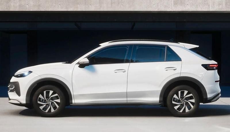 Neu VW T-Roc Life 116 PS (85 kW) 2026 Weiß (pure white) SUV