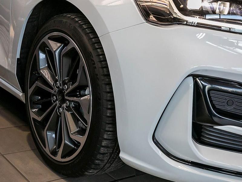 Gebraucht Ford Focus ST-Line X 155 PS (114 kW) 2025 Weiß Limousine