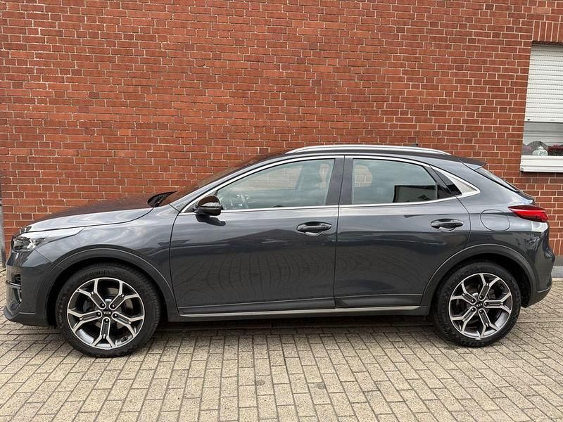 Grau Gebraucht 2021 Kia XCeed Spirit SUV | 18.999 € (Etwas zu teuer) - Bild 1/4