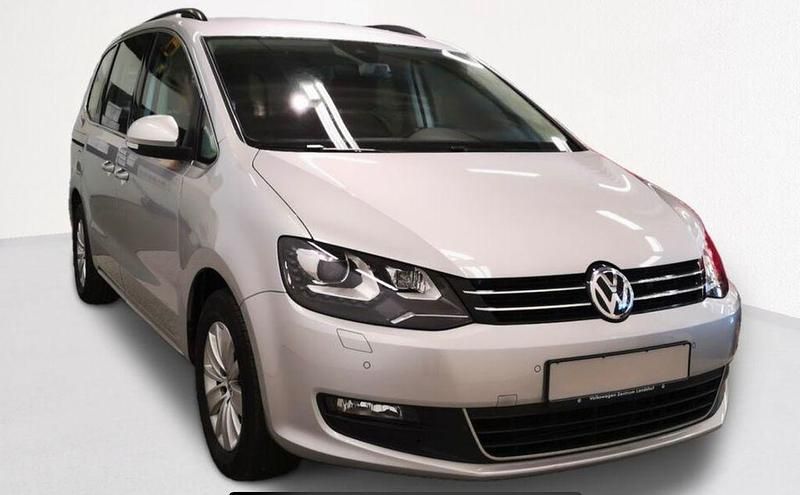 Gebraucht VW Sharan 150 PS (110 kW) 2017 Silber Van / Kleinbus