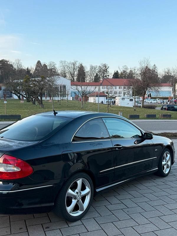Gebraucht Mercedes CLK320 Edition 224 PS (164 kW) 2009 Schwarz Coupé