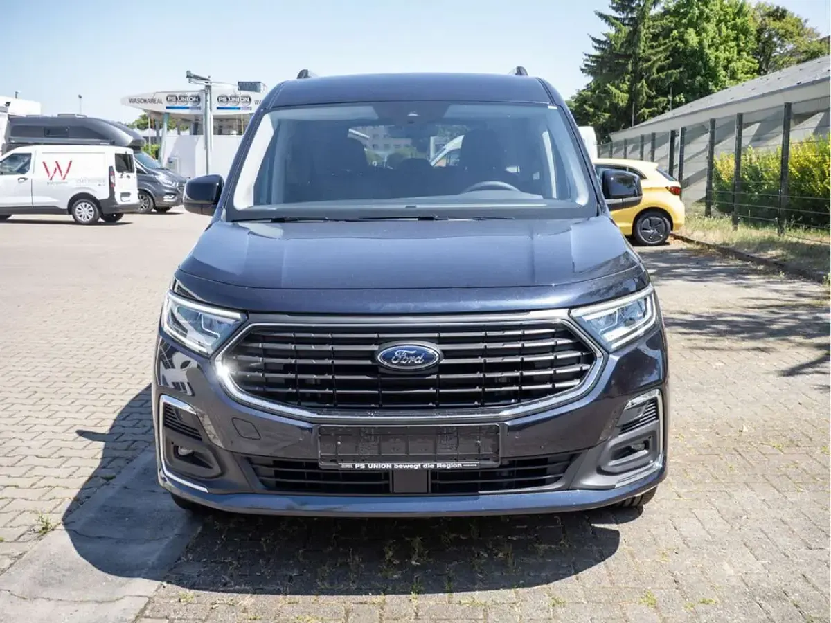Neu Ford Tourneo Titanium 116 PS (85 kW) 2026 Cyclone midnight blue Van / Kleinbus