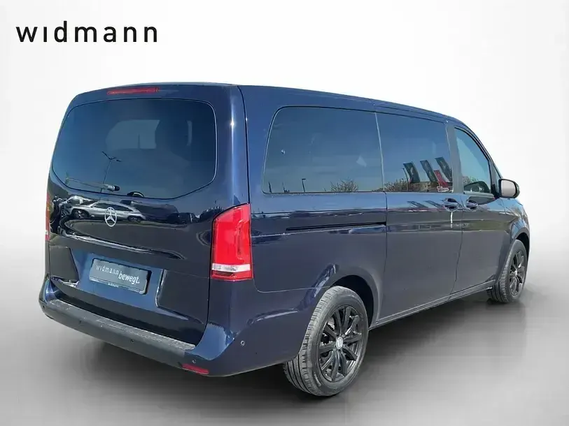 Gebraucht Mercedes V250 Edition 190 PS (139 kW) 2017 Cavansitblau metallic Van / Kleinbus