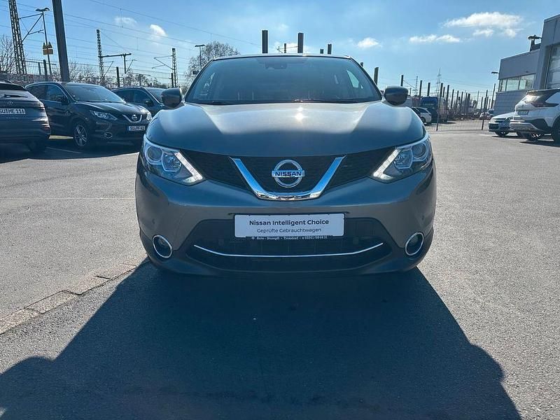 Gebraucht Nissan Qashqai Acenta 163 PS (119 kW) 2017 Grau SUV