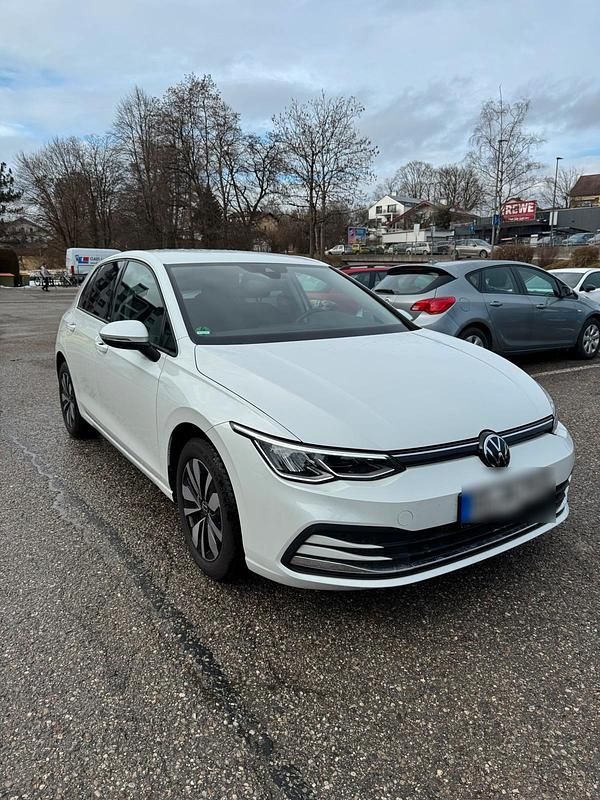 Gebraucht VW Golf VIII 131 PS (96 kW) 2023 Weiß Kleinwagen