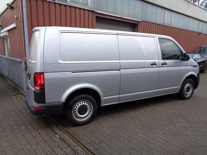 Gebraucht VW Transporter 150 PS (110 kW) 2020 Silber Van