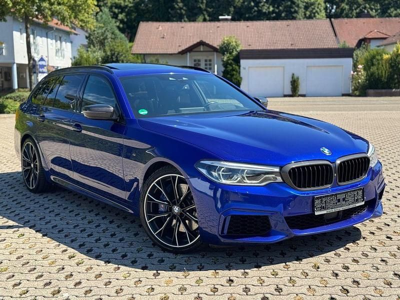 Gebraucht BMW M550 Performance 400 PS (294 kW) 2018 Blau Limousine