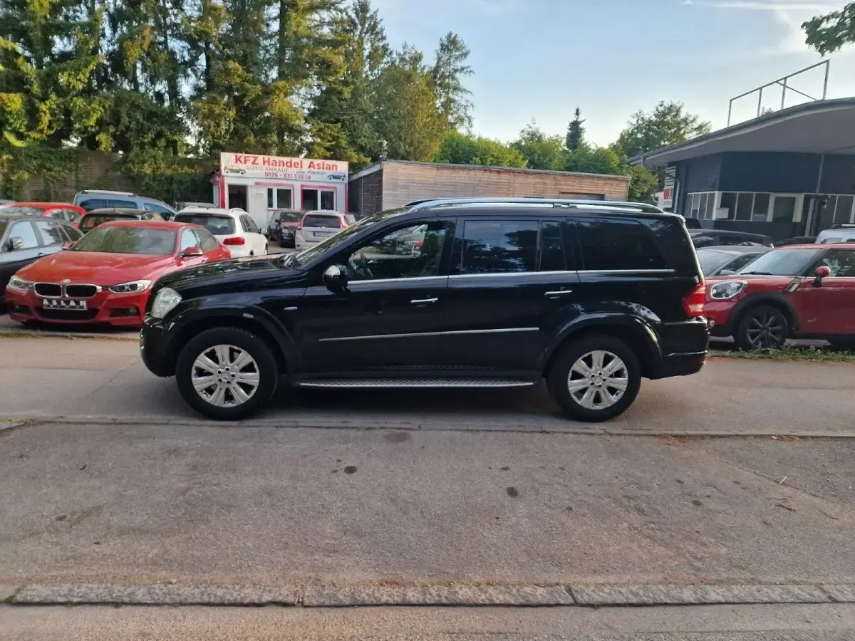 Gebraucht Mercedes GL350 AMG 211 PS (155 kW) 2010 Schwarz SUV