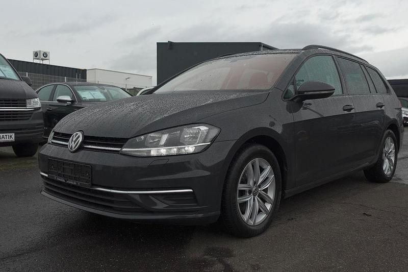 Gebraucht VW Golf VII Comfortline 116 PS (85 kW) 2019 Grau Kombi