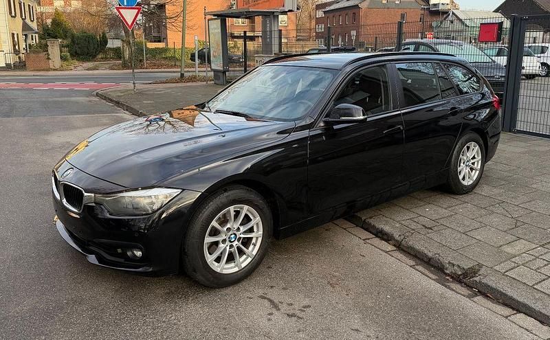 Gebraucht BMW 318 Advantage 136 PS (100 kW) 2016 Schwarz Kombi
