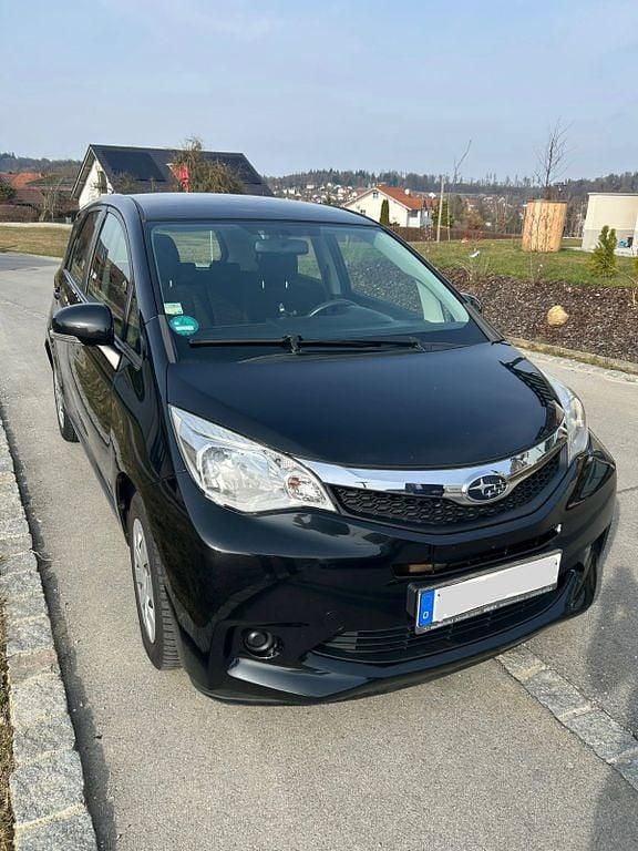 Gebraucht Subaru Trezia Active 99 PS (72 kW) 2011 Schwarz Kleinwagen