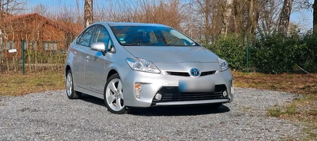 Gebraucht Toyota Prius 136 PS (100 kW) 2013 Silber Limousine
