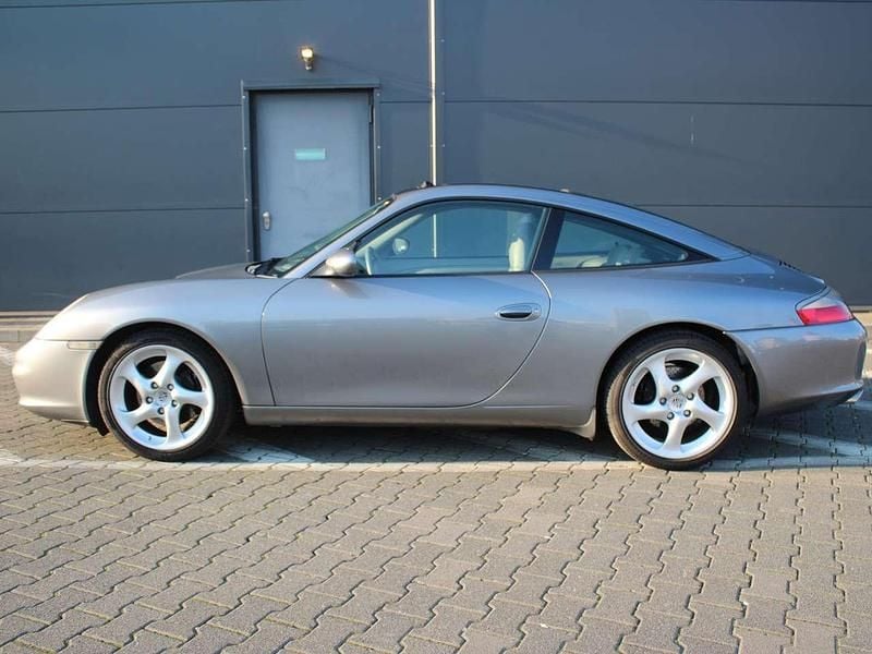 Gebraucht Porsche 996 320 PS (235 kW) 2004 Sealgraumetallic y1 Coupé