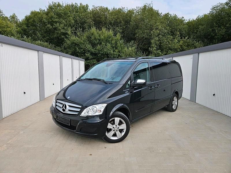Schwarz Gebraucht 2012 Mercedes Viano Van / Kleinbus | 16.500 € (Fairer Preis) - Bild 1/4