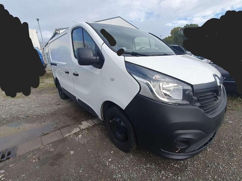Gebraucht Renault Trafic Komfort 120 PS (88 kW) 2016 Gletscherweiss Van / Kleinbus