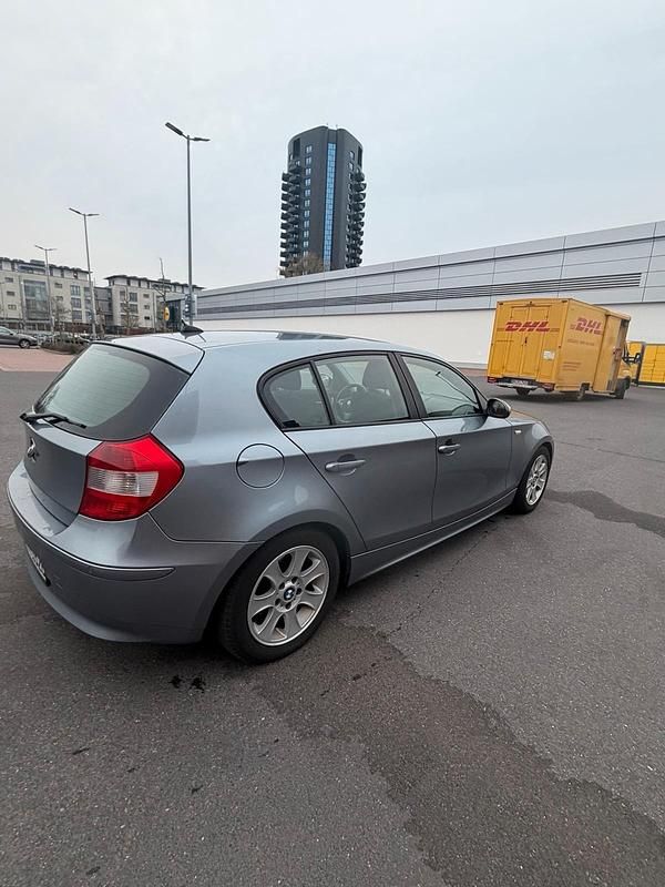 Gebraucht BMW 120 150 PS (110 kW) 2005 Grau Kleinwagen