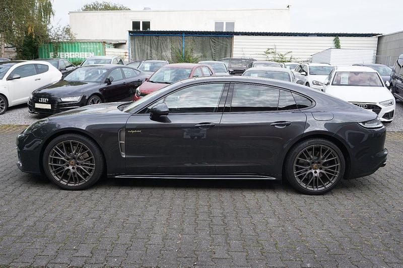 Grau Gebraucht 2022 Porsche Panamera 4 Platinum Edition Limousine | 104.950 € - Bild 1/4