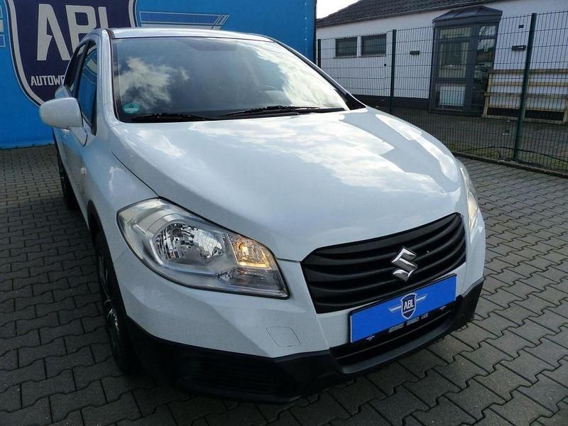 Gebraucht Suzuki SX4 120 PS (88 kW) 2014 Weiß Limousine