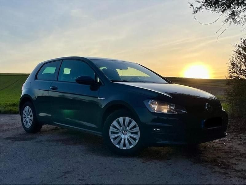 Grau Gebraucht 2014 VW Golf Limousine | 6.600 € (Superpreis) - Bild 1/4