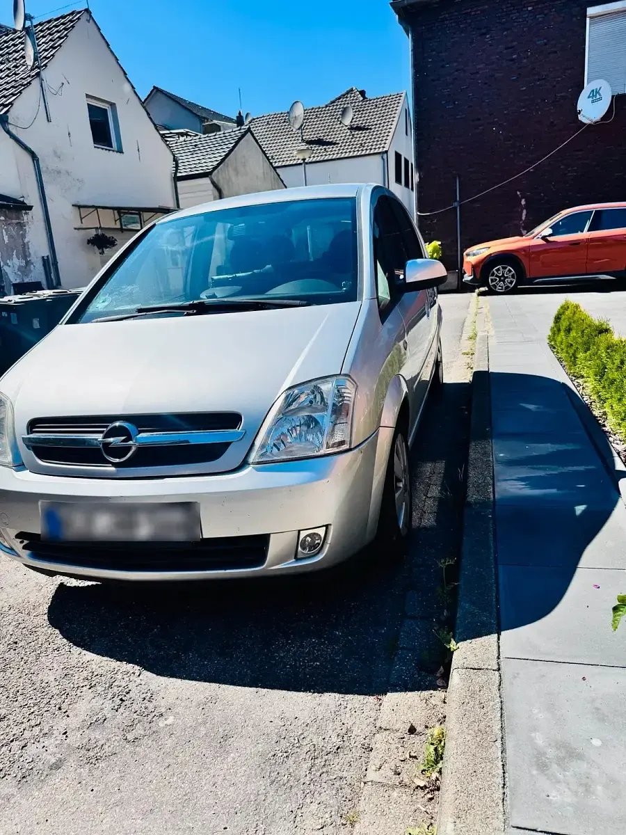 Używany Opel Meriva 100 KM (73 kW) 2003 Srebrny Minivan