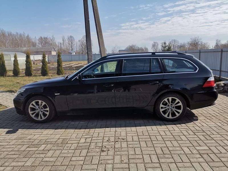Gebraucht BMW 525 Exclusive 197 PS (144 kW) 2008 Schwarz Kombi