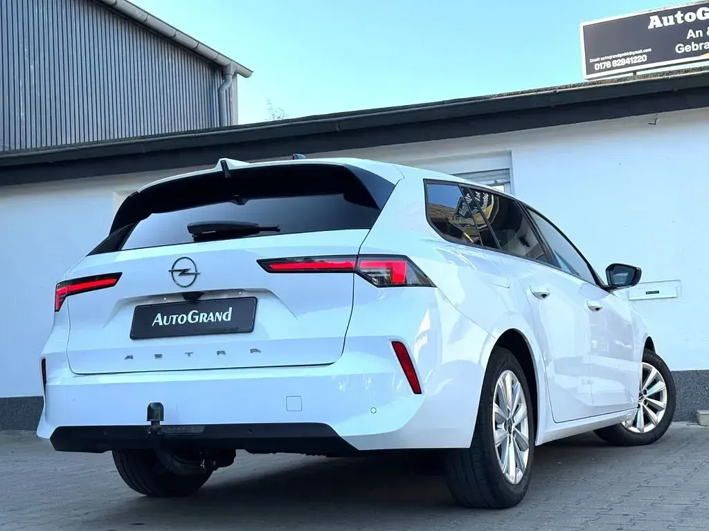 Gebraucht Opel Astra Business Edition 131 PS (96 kW) 2023 Weiß Kleinwagen