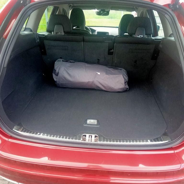 Gebraucht Volvo XC60 Momentum 220 PS (161 kW) 2016 Rot SUV