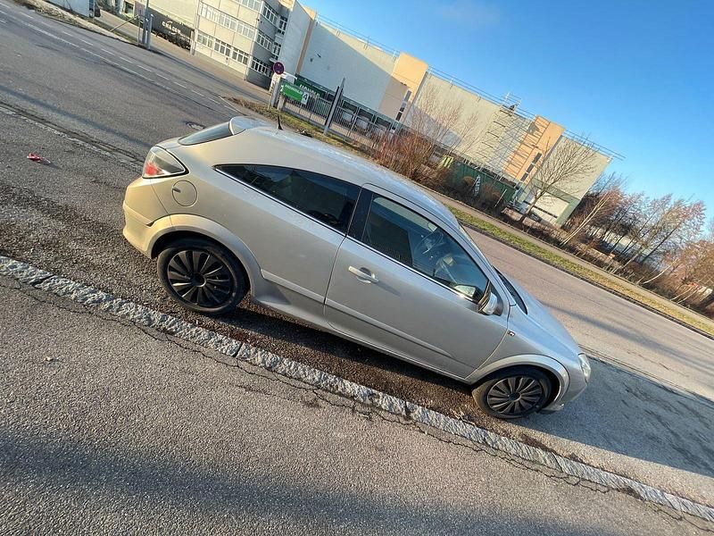 Gebraucht Opel Astra 150 PS (110 kW) 2005 Grau Kleinwagen
