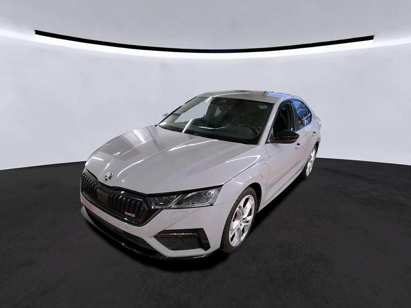 Steelgrau Gebraucht 2021 Skoda Octavia RS Limousine | 30.200 € (Fairer Preis) - Bild 1/2