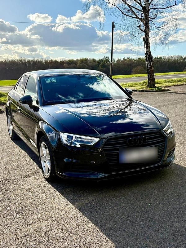 Gebraucht Audi A3 Comfort 110 PS (80 kW) 2017 Schwarz Limousine